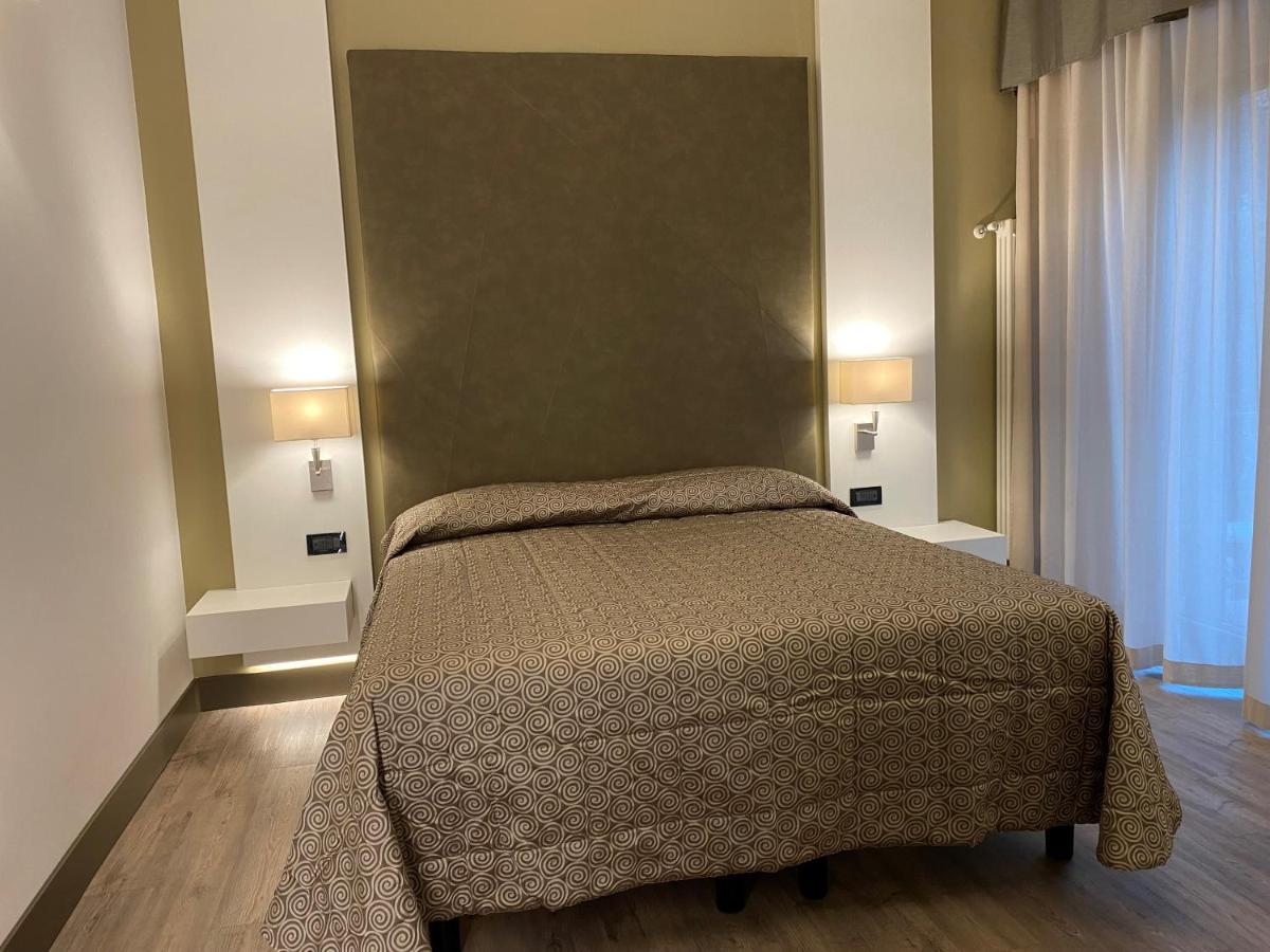 Hotel Giulietta Romeo Lazise Zewnętrze zdjęcie