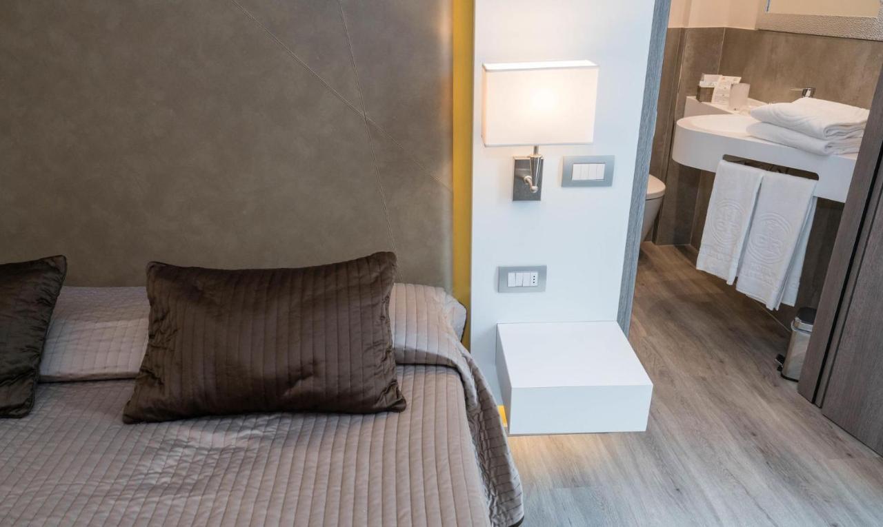 Hotel Giulietta Romeo Lazise Zewnętrze zdjęcie