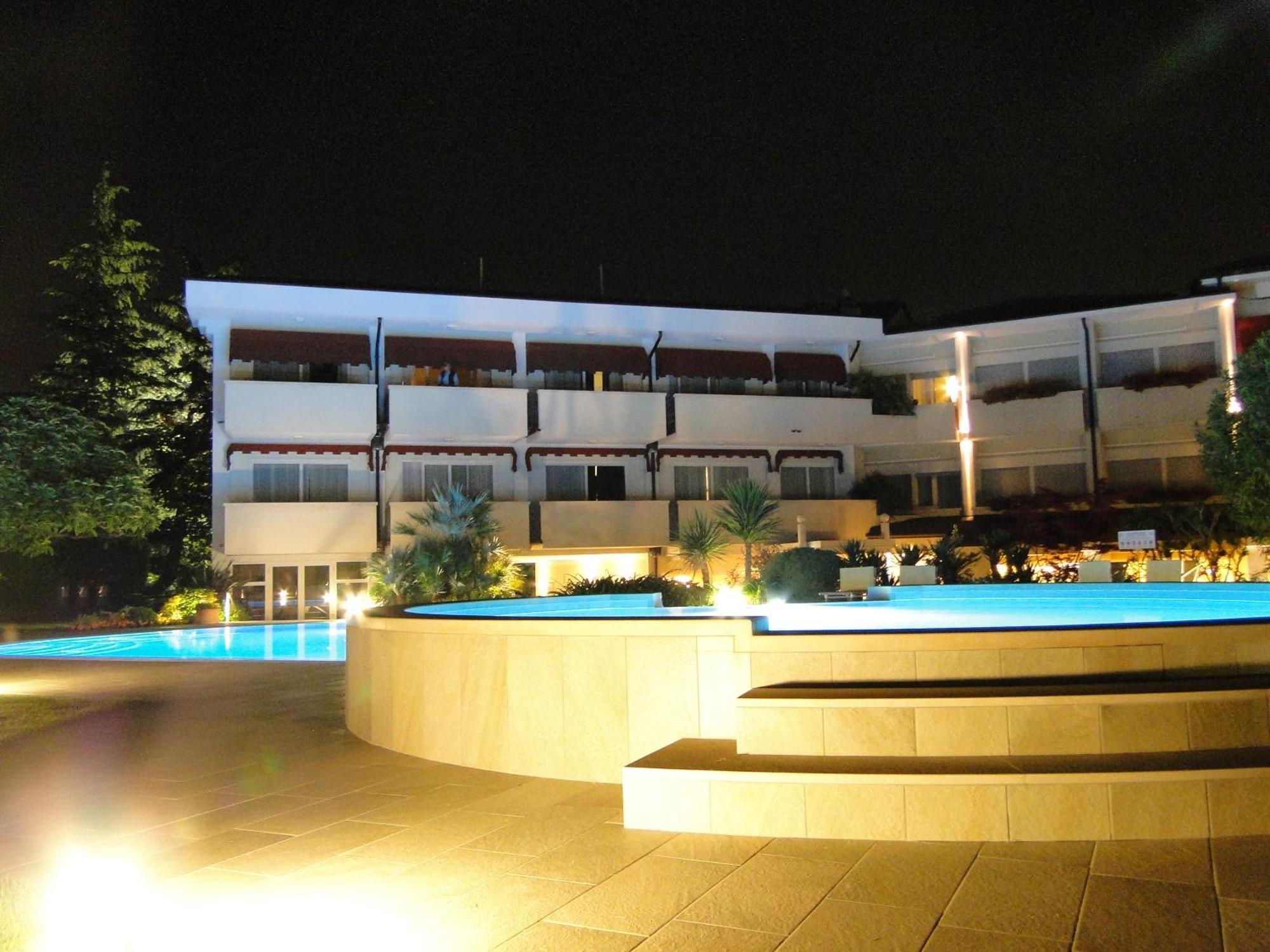 Hotel Giulietta Romeo Lazise Zewnętrze zdjęcie